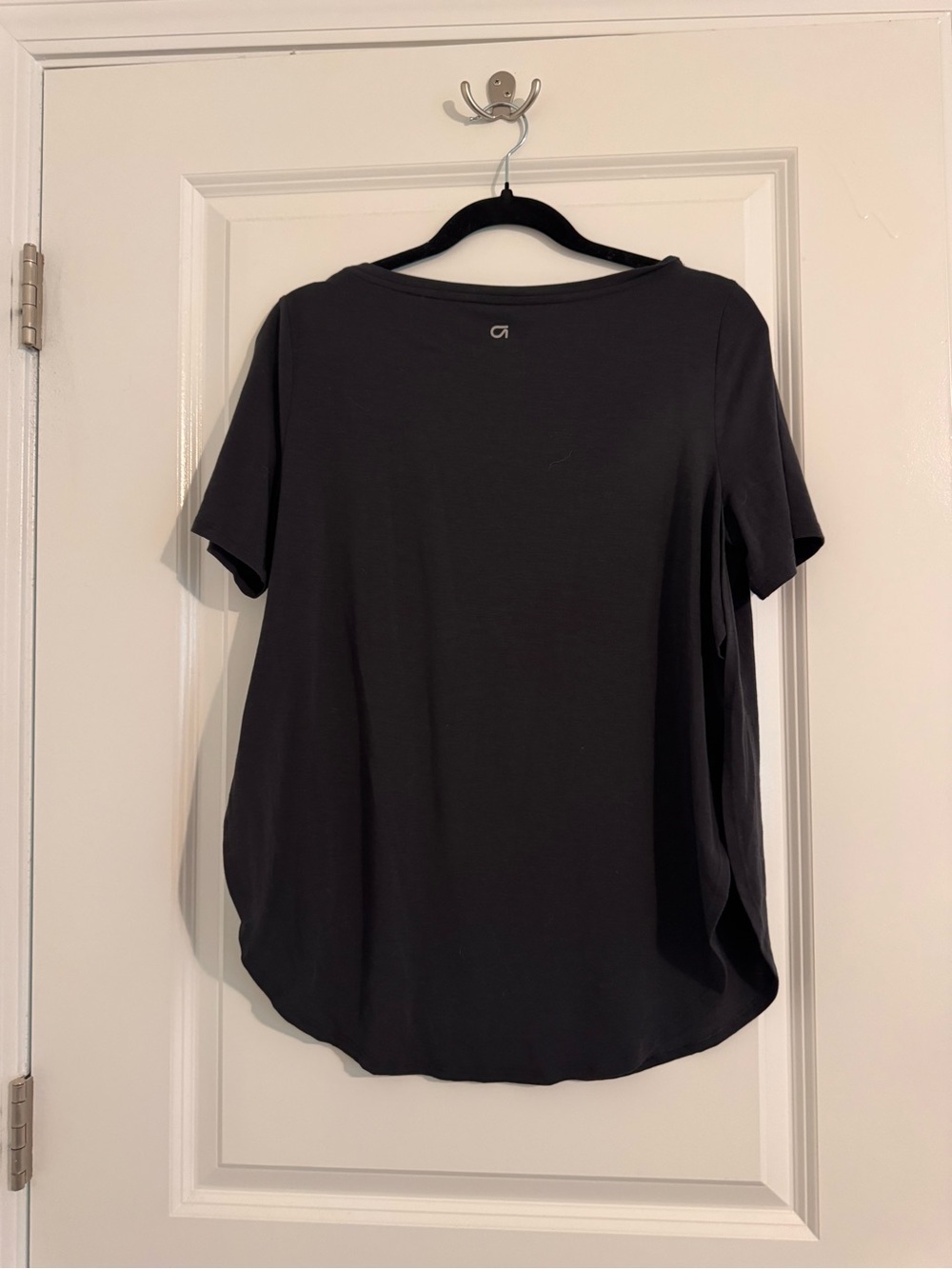 GAP Women's Charcoal Short Sleeve Scoop-Neck Tee